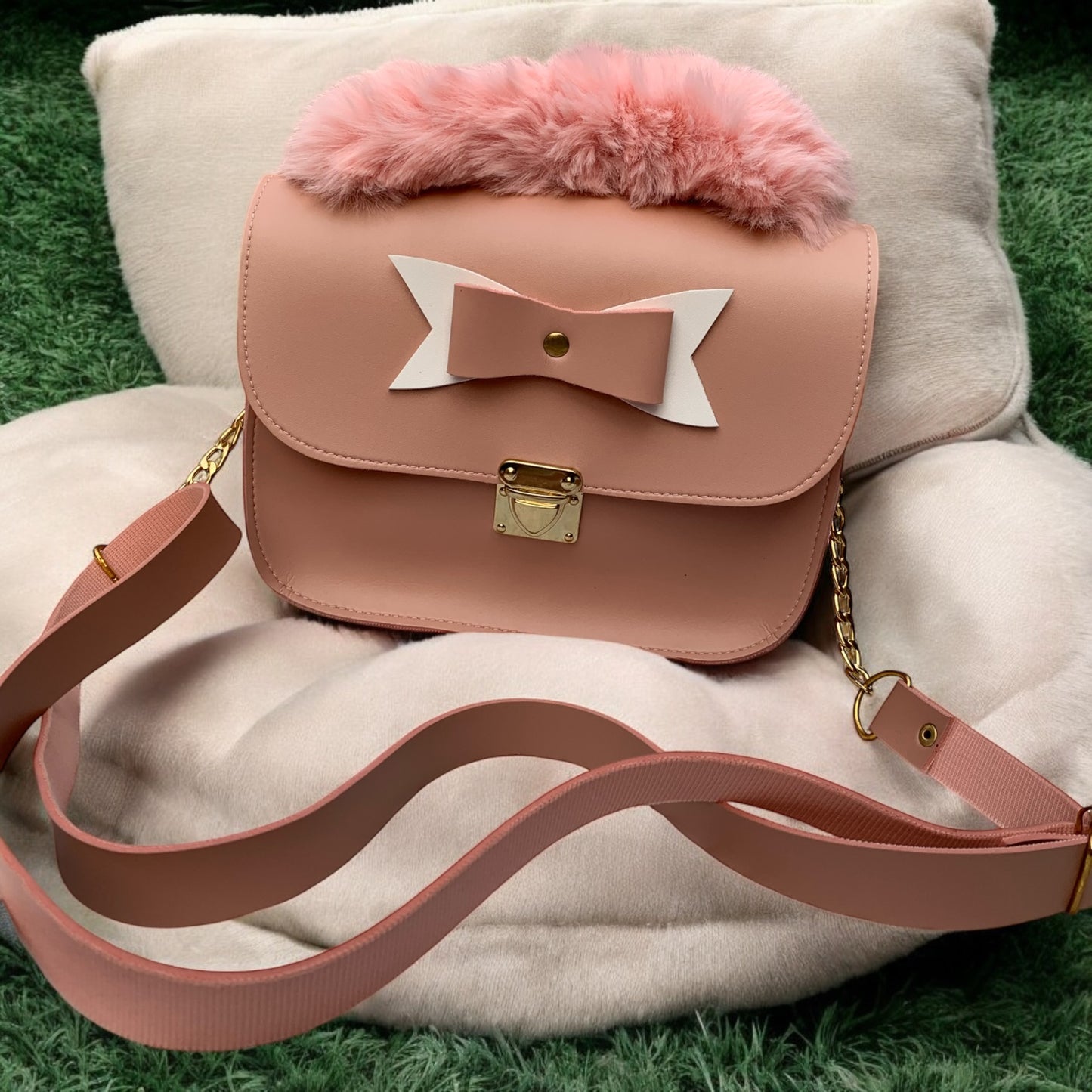 Twisted Pink & White Hand Bag U(Y/89)